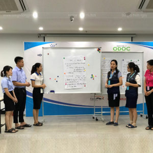 Bảng trắng có chân di động HG16 thương hiệu Bảng Hoàng Gia – Viết mượt, xóa sạch