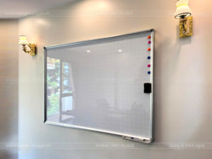 Bảng từ trắng văn phòng cho phòng họp nhỏ – Bảng Hoàng Gia