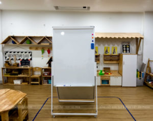 Bảng Flipchart Chân Gấp 900x1200mm - Bảng Hoàng Gia