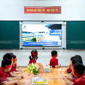 Bảng Trượt Ngang Khối Tiểu Học | Bảng Tương Tác Kết Hợp Bảng Viết - Bảng Hoàng Gia