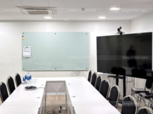 Bảng kính trắng từ tính hít nam châm siêu mạnh – Bảng Hoàng Gia