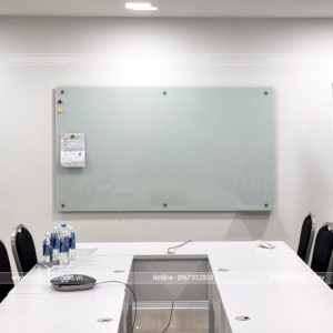 Bảng kính từ Bảng Hoàng Gia – bảng viết hiện đại, sang trọng, dễ viết, xóa sạch, hít nam châm mạnh