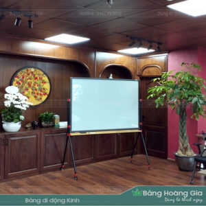 Bảng di động kính New Bảng Hoàng Gia thiết kế sang trọng dùng cho văn phòng