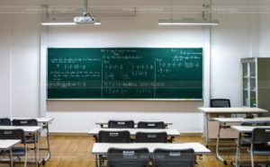 Bảng trượt dọc 1 lớp (bảng cột đơn) trượt lên xuống êm, dừng chắc theo tầm viết