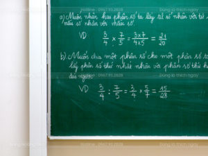 Mặt bảng từ xanh chống lóa Hàn Quốc của bảng trượt dọc 1 lớp, tùy chọn kẻ ô 5x5 hoặc không kẻ