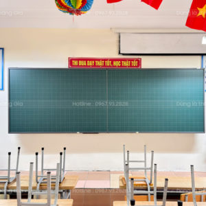 Bảng trượt ngang 2 cánh lắp TV ở giữa – cao phủ bì cả ray 1210mm, chiều dài theo TV