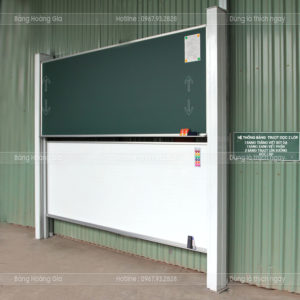 Cột thép 90x90 và thanh trượt 30x30 sơn tĩnh điện trắng sứ của bảng trượt dọc 2 lớp