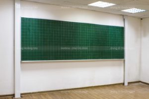 Cột thép 90x90, thanh trượt 30x30 sơn tĩnh điện trắng sứ của bảng trượt dọc 1 lớp