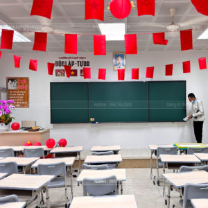 Bảng trượt 3 cánh 2 lớp viết phấn kết hợp tivi thông minh Bảng Hoàng Gia